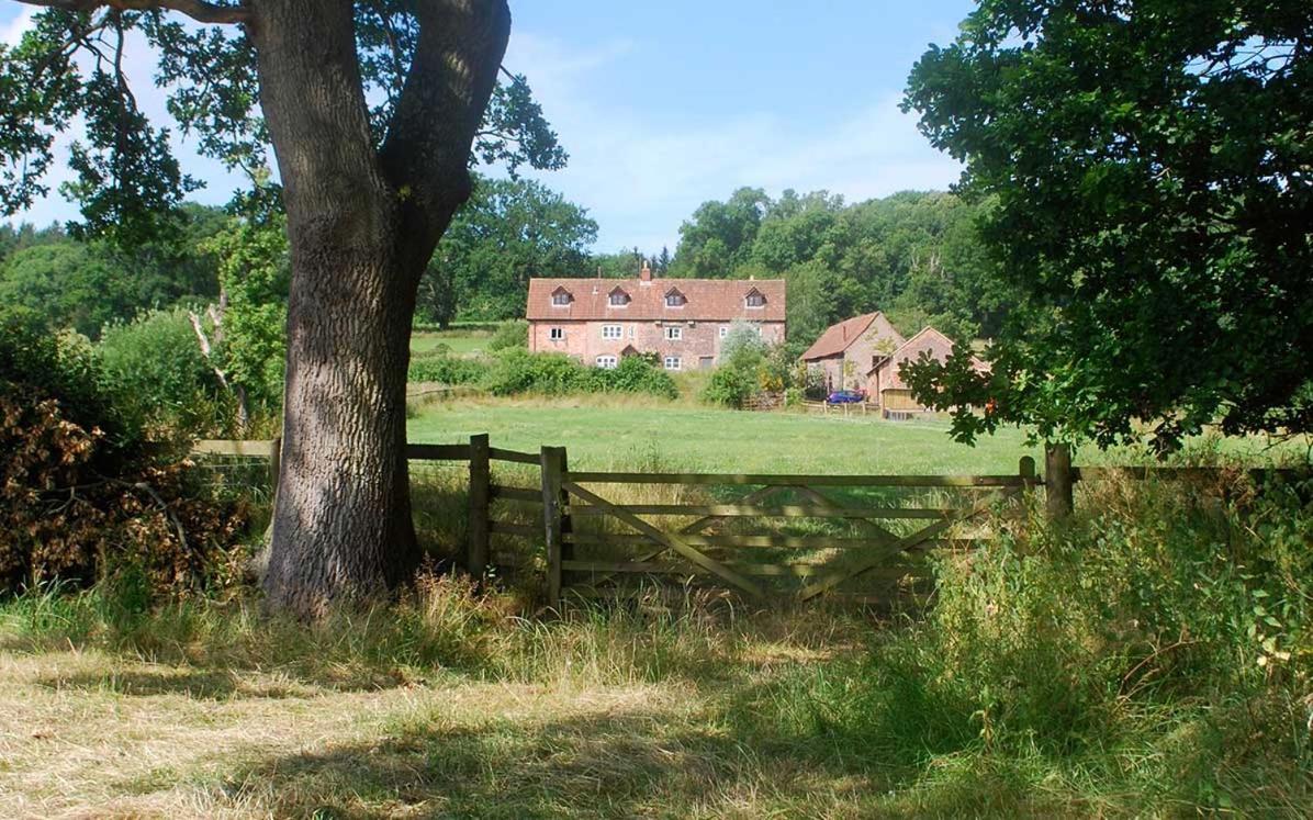 Grove Farm B&B Newnham  Exterior photo